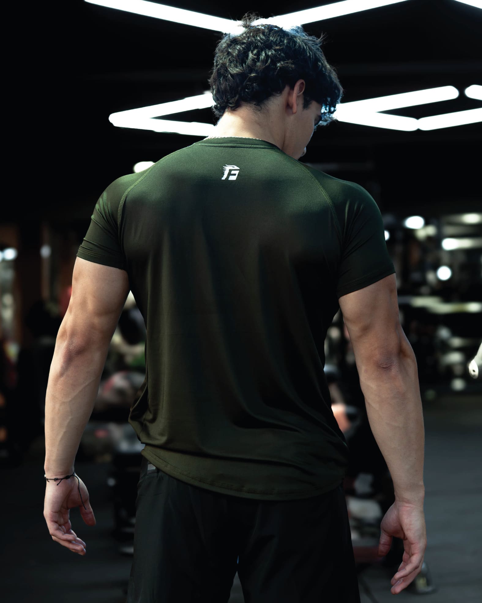 ICONIC SIGNATURE T-SHIRT - MILITARY GREEN