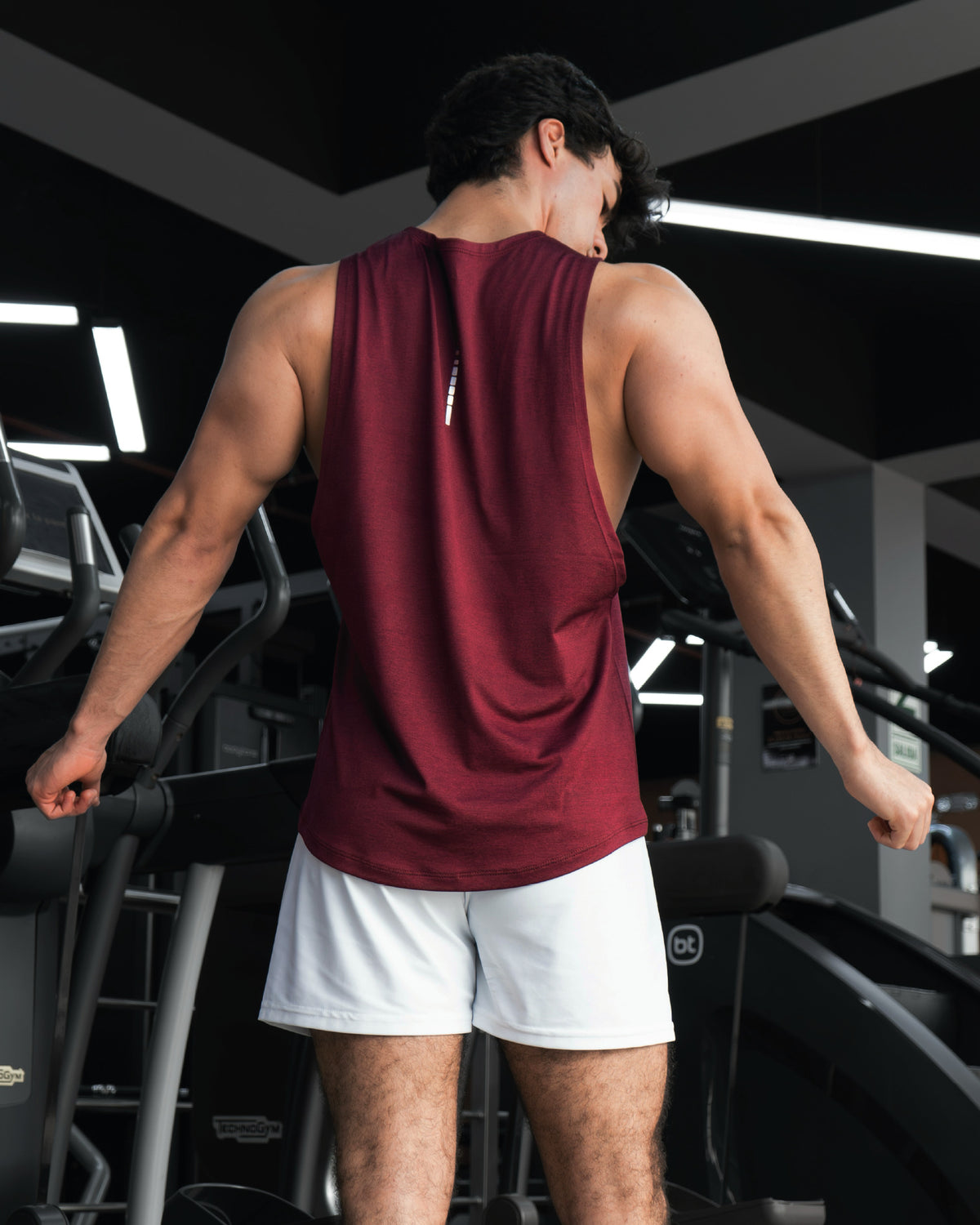 VOLCANO TANK – BURGUNDY