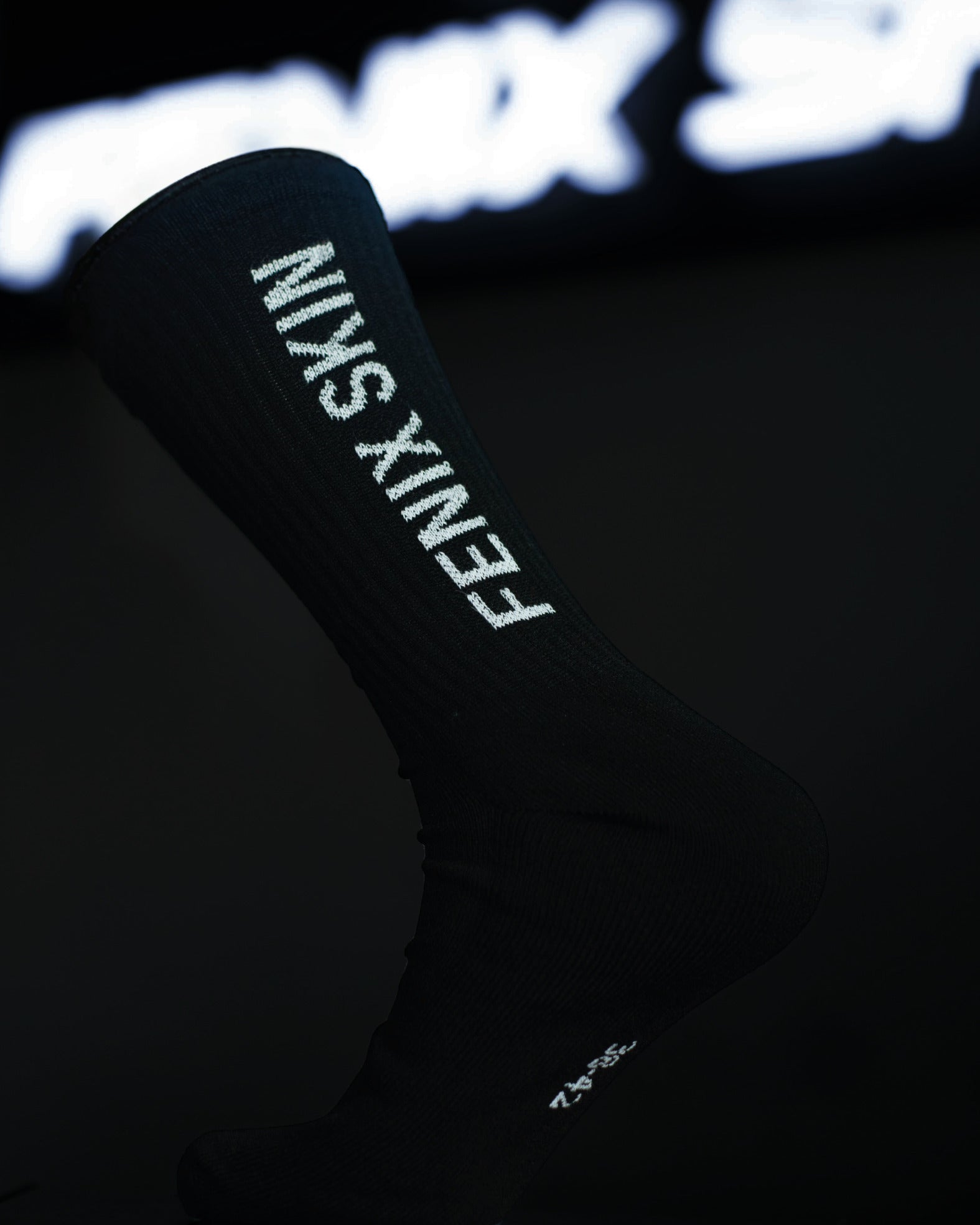 ELEMENTAL MINIMAL SOCKS - OFF BLACK