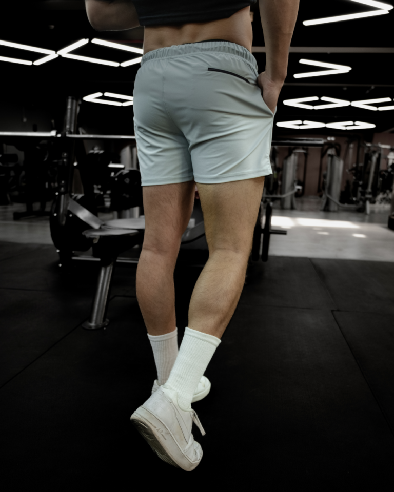 VERSATILITY SQUAT SHORT - PISTACHIO