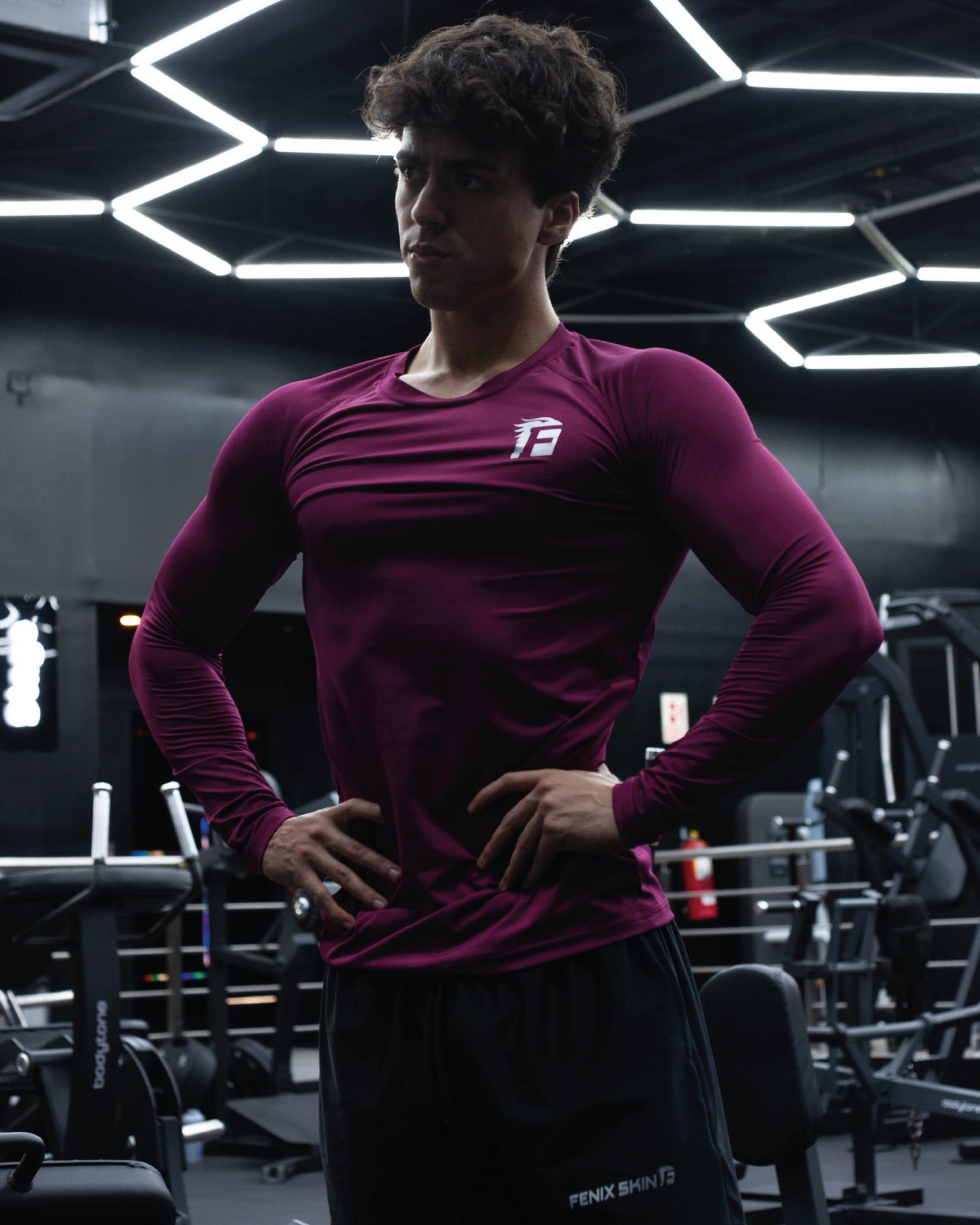 VERSATILITY LONGSLEEVE - RED