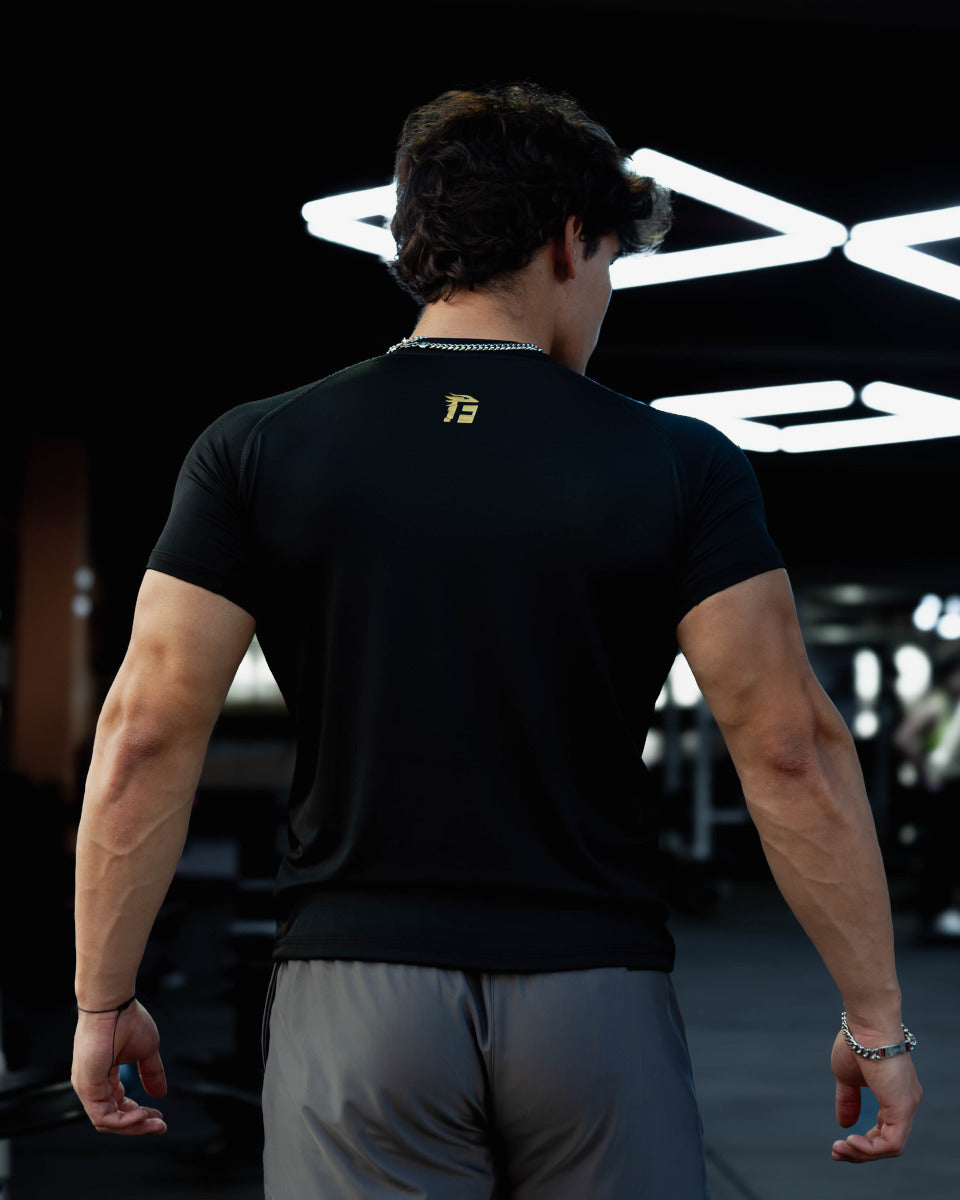 ICONIC SIGNATURE T-SHIRT - GOLDEN BLACK