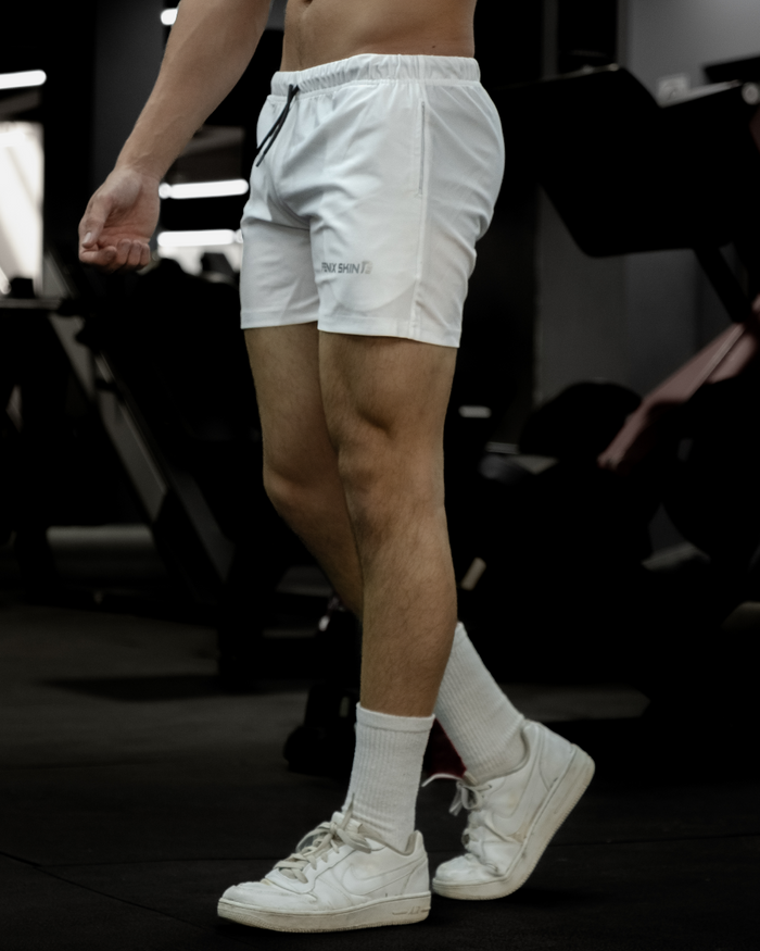 VERSATILITY SQUAT SHORT – WHITE