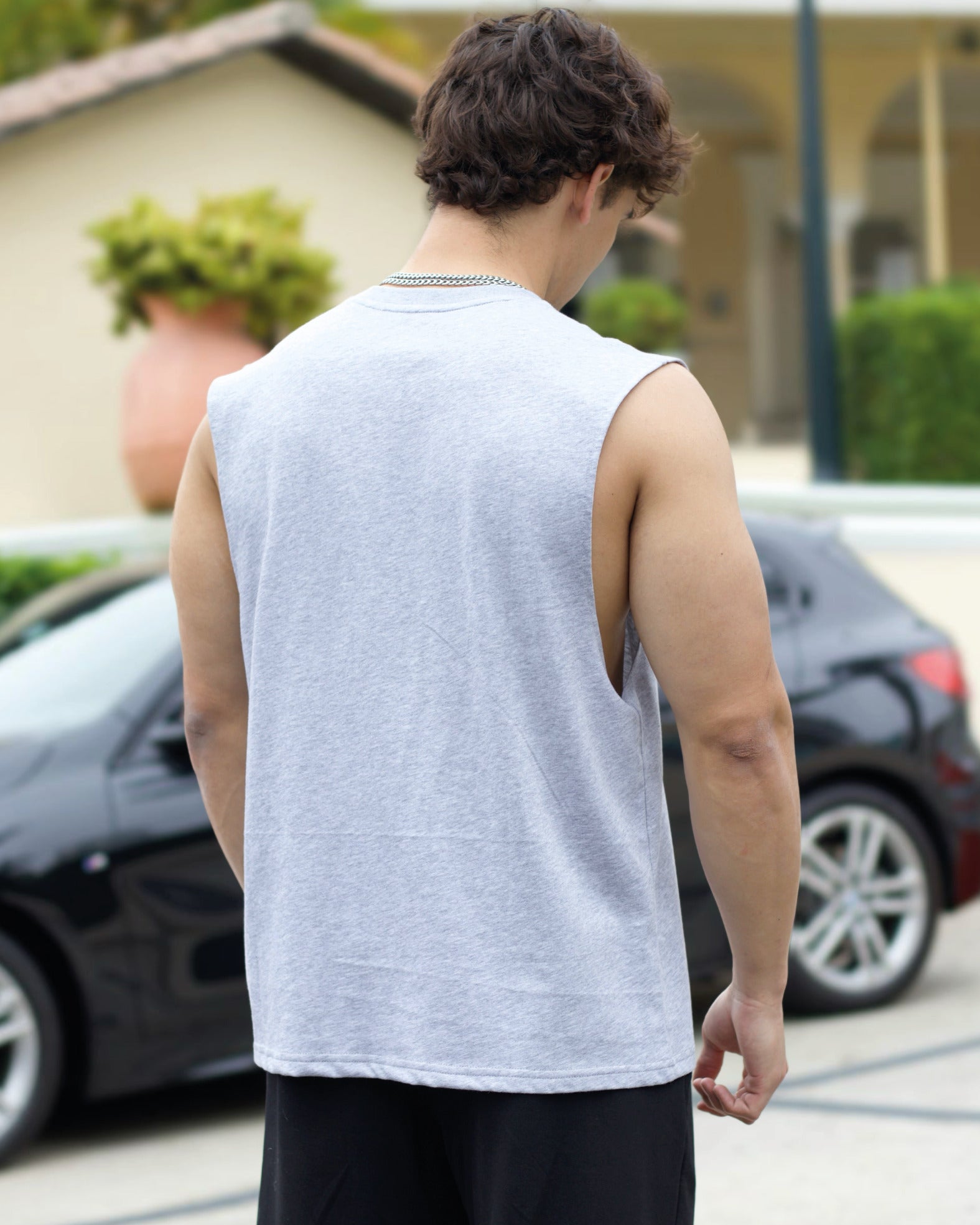 UNIVERSITY BARCODE PUMP TANK - GRAY
