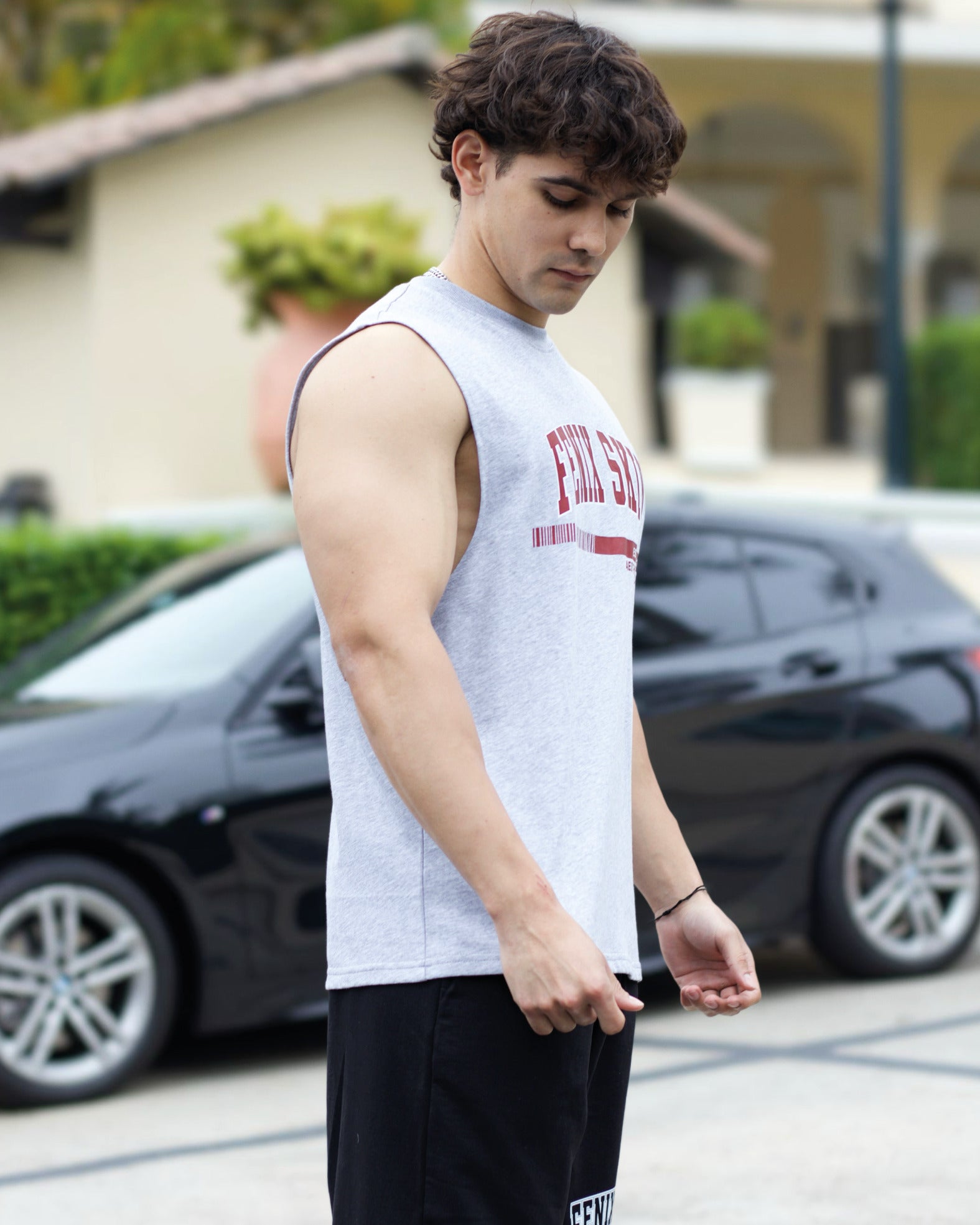 UNIVERSITY BARCODE PUMP TANK - GRAY