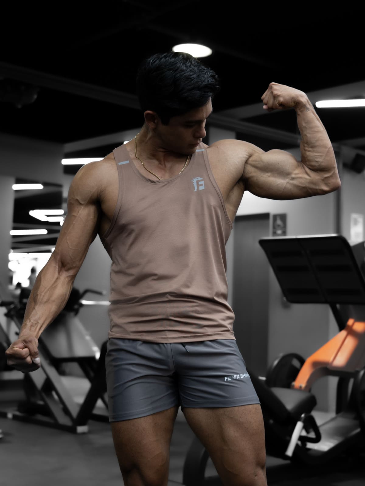 VERSATILITY TANK - BROWN