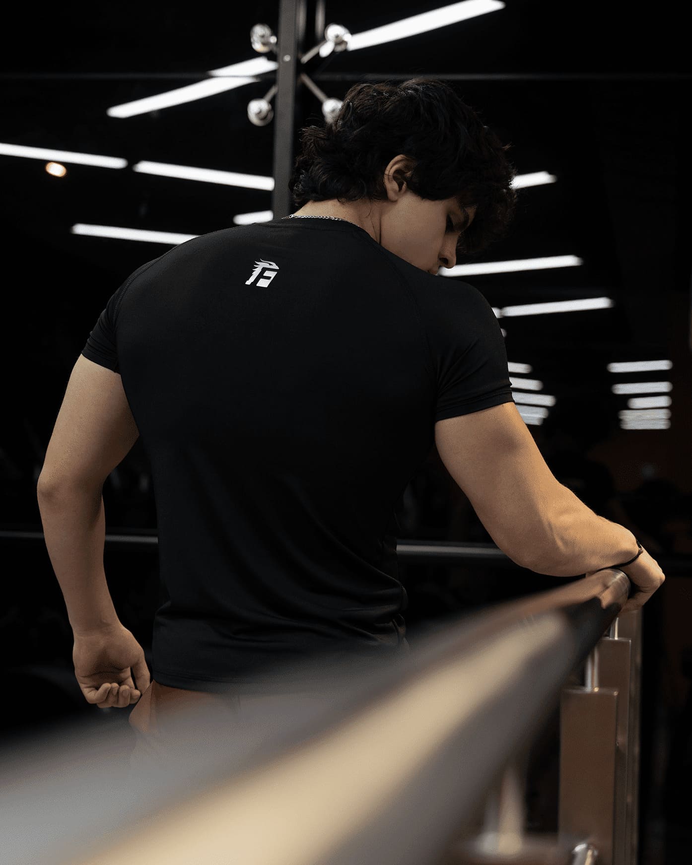 ICONIC SIGNATURE T-SHIRT - PHANTOM BLACK