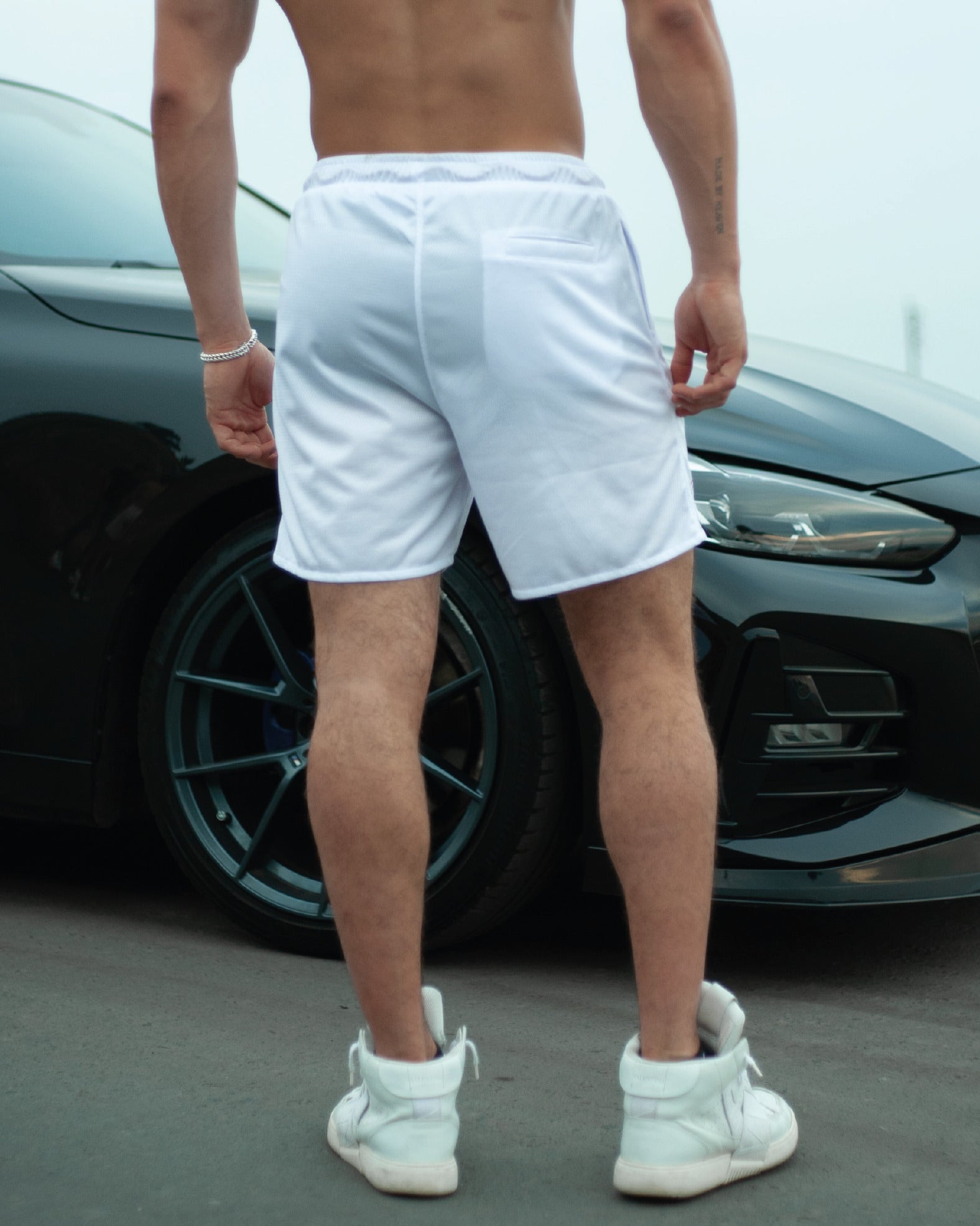 CALIFORNIA 5" INCH RAVE SHORTS - OFF WHITE