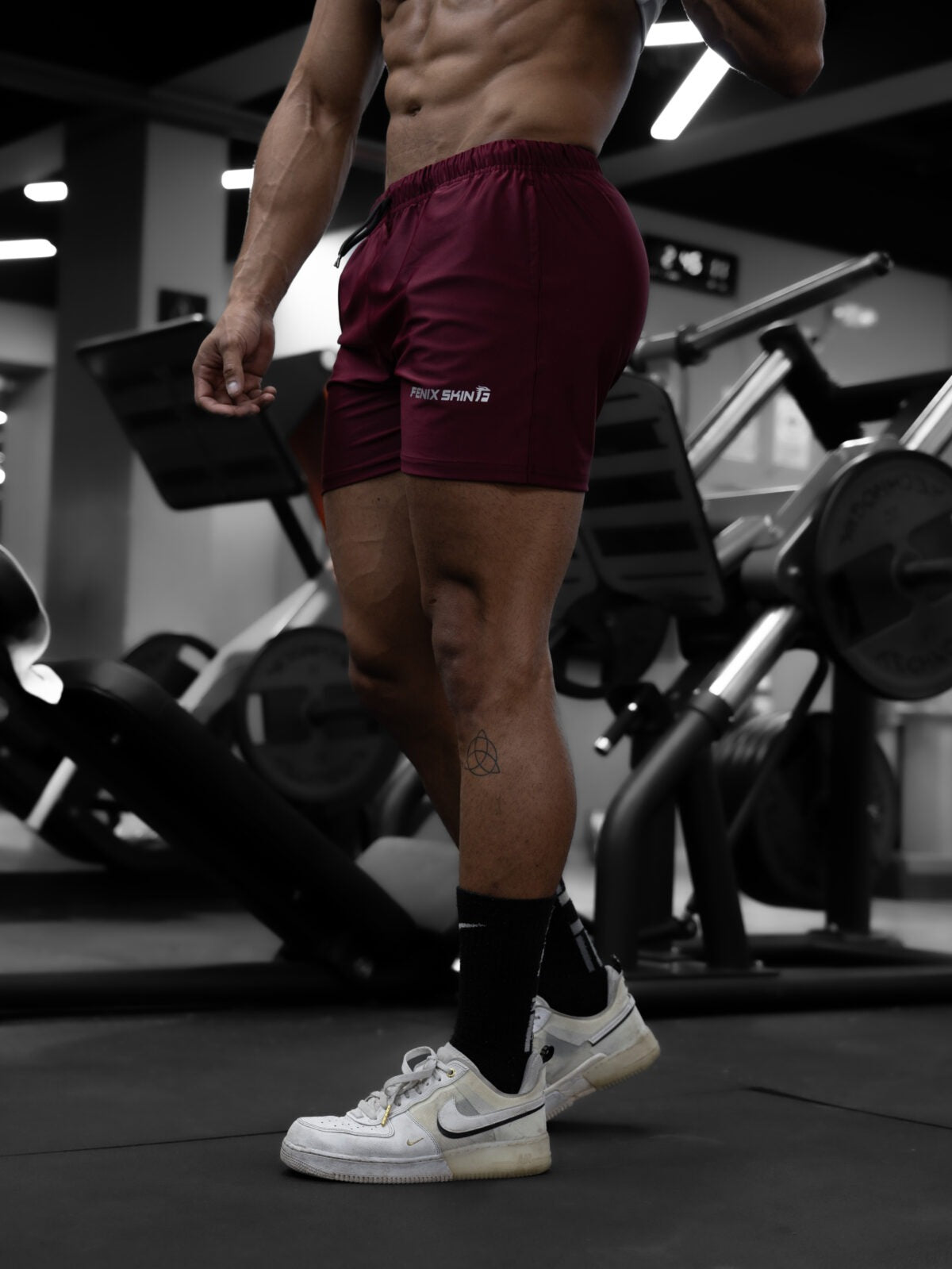 VERSATILITY SQUAT SHORT – RED