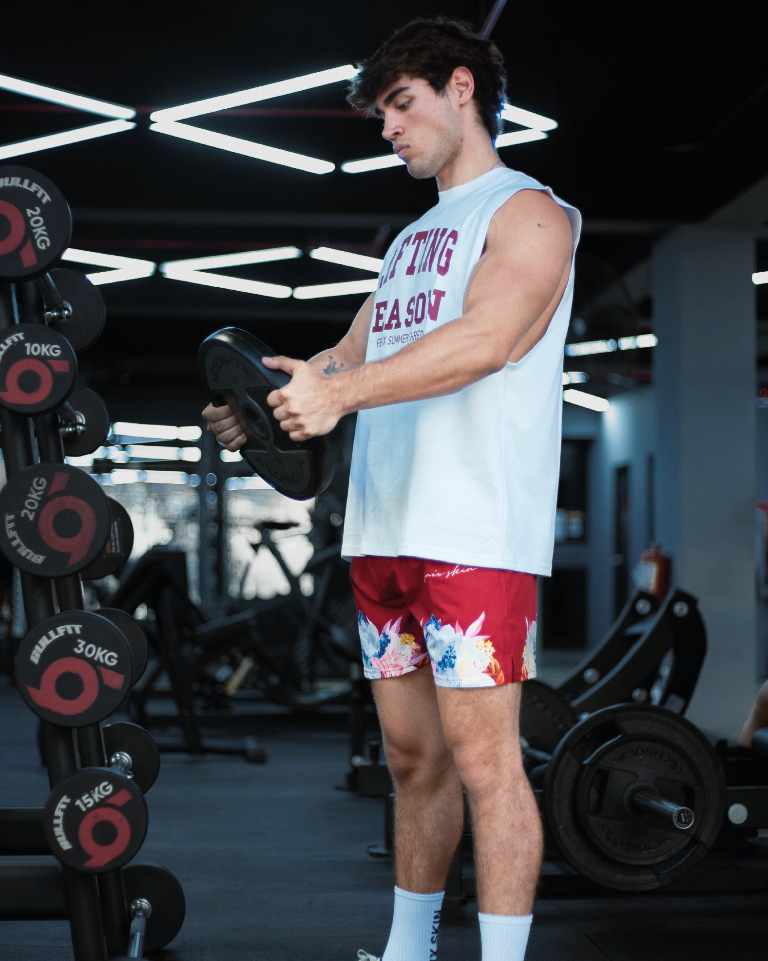UNIVERSITY PUMP TANK - OFF WHITE