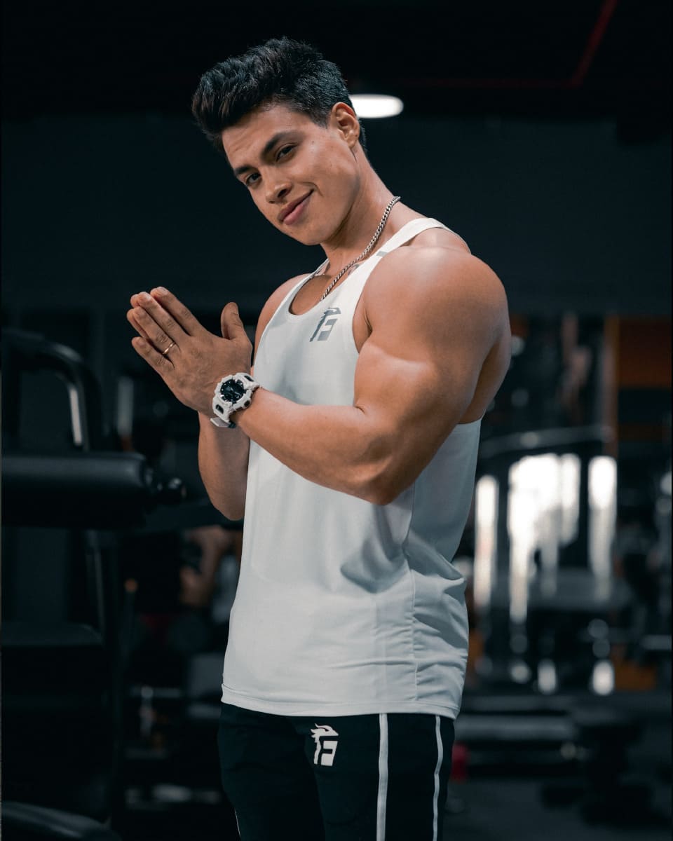 VERSATILITY TANK - WHITE