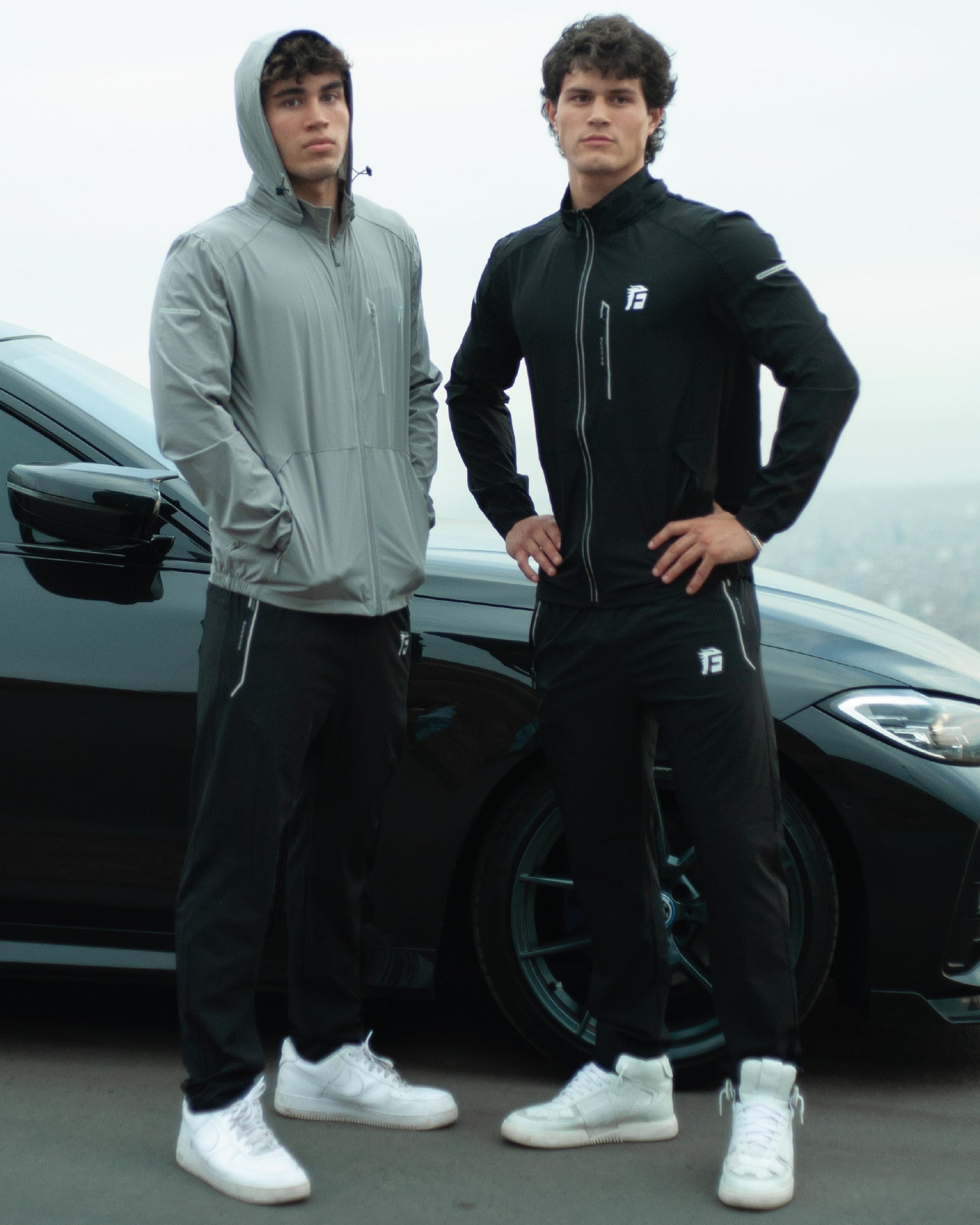 TACTICAL ZERO GRAVITY RUNNING JACKET - CARBON BLACK