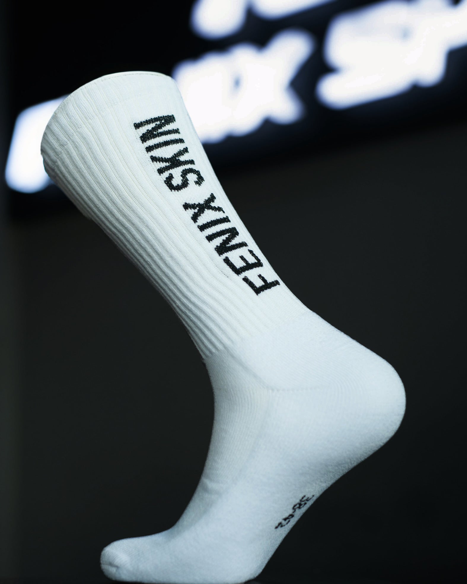 ELEMENTAL MINIMAL SOCKS - OFF WHITE