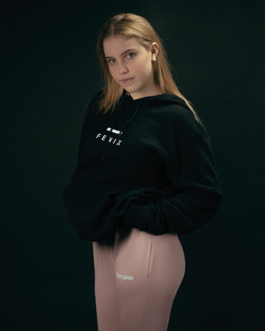 Frost Women Minimal Hoodie - Black